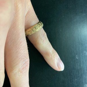 Diamond Cut & Pave' Finish Greek Band - 14K Gold